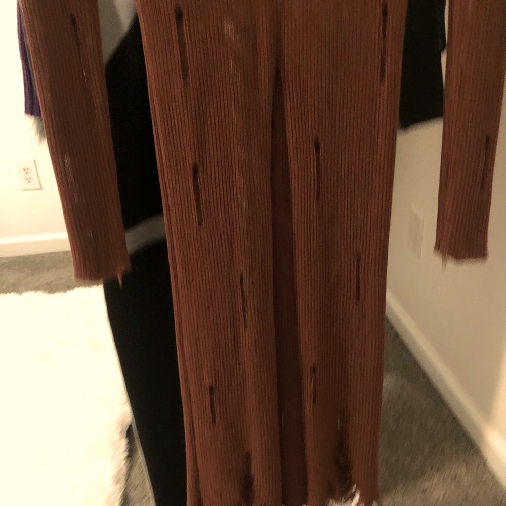 Distressed Sweater - Picture 3 of 4